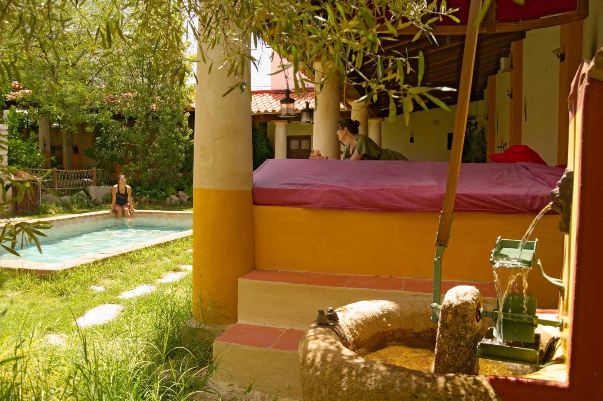 Termas Aqua Libera Guest House Aljucén Eksteriør bilde