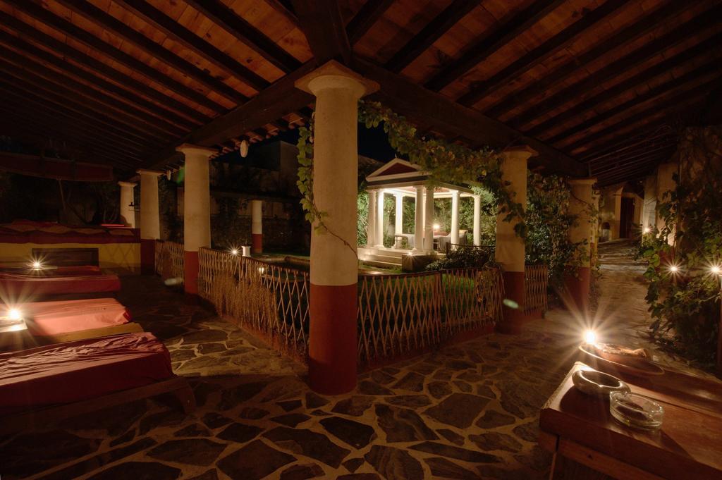 Termas Aqua Libera Guest House Aljucén Eksteriør bilde