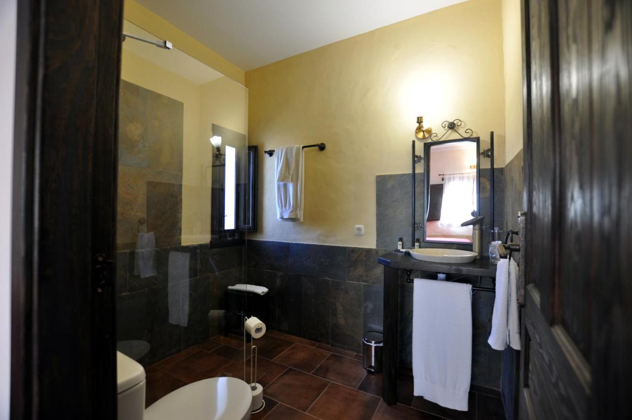 Termas Aqua Libera Guest House Aljucén Eksteriør bilde