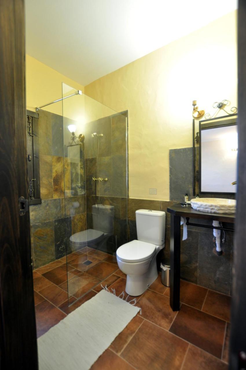 Termas Aqua Libera Guest House Aljucén Eksteriør bilde